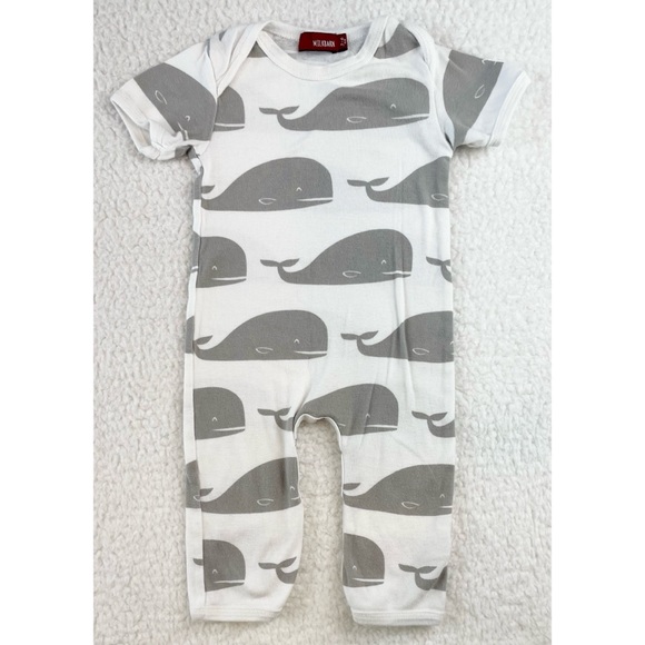 MILKBARN • White/Grey Whale Print Short Sleeve Romper - Picture 11 of 14